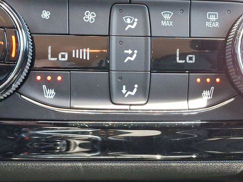 Used 2023 Buick Encore GX Select w/ Safety Package II AWD/4WD image 19