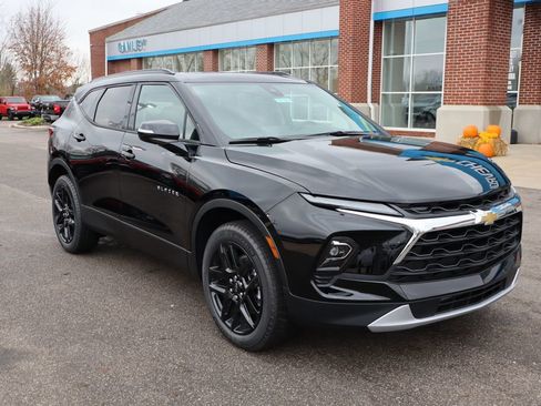 New 2026 Chevrolet Blazer LT w/ LPO, Floor Liner Package image 3