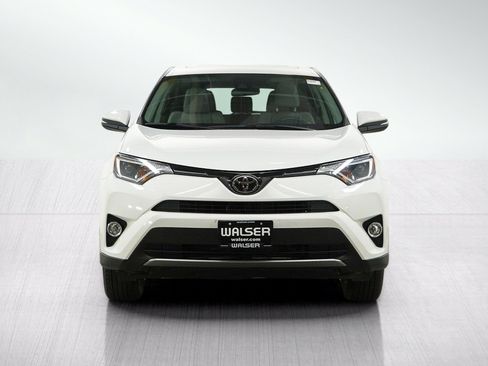 Used 2018 Toyota RAV4 XLE AWD/4WD image 8
