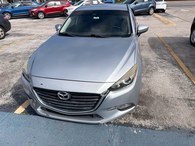 Used 2018 MAZDA MAZDA3 Touring FWD image 2