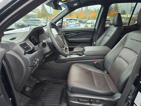 Certified 2024 Honda Ridgeline Black Edition image 11