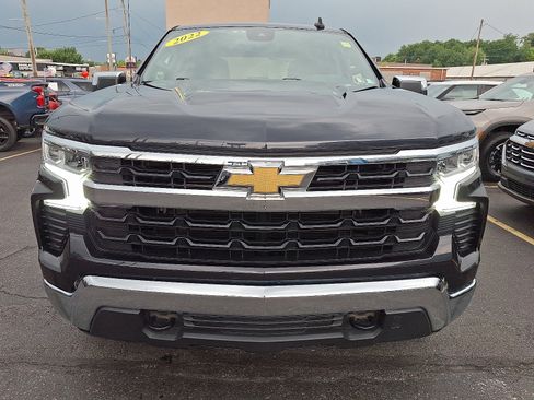 Used 2022 Chevrolet Silverado 1500 LT AWD/4WD image 7