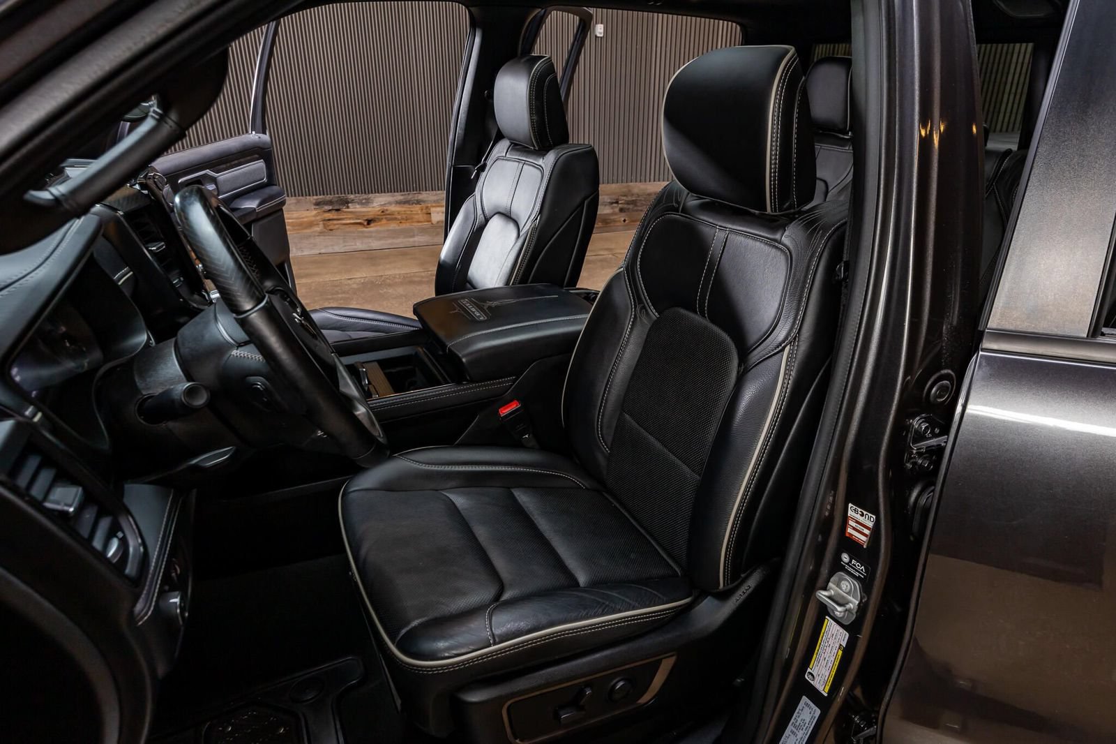 Used 2022 RAM 1500 Limited AWD/4WD image 29