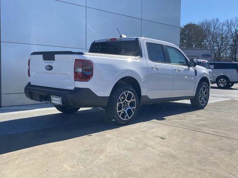 New 2026 Ford Maverick Lariat image 4