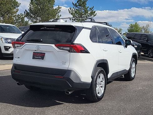 Used 2021 Toyota RAV4 XLE w/ Convenience Package AWD/4WD image 3