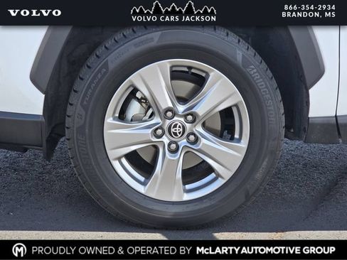 Used 2024 Toyota RAV4 XLE AWD/4WD image 31