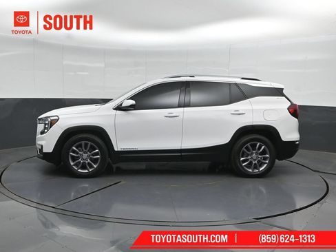 Used 2023 GMC Terrain SLT FWD image 7