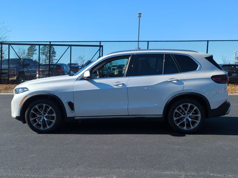Certified 2024 BMW X5 xDrive40i w/ Premium Package image 7