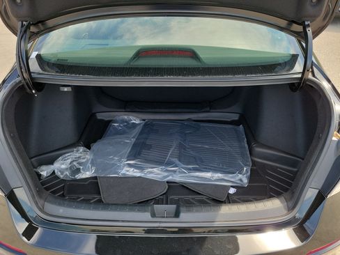 Used 2023 Honda Civic Sport image 11