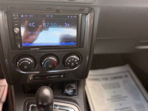 Used 2010 Dodge Challenger SE RWD image 20