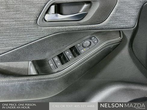 Used 2023 Nissan Rogue SV FWD image 19