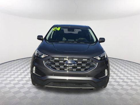 Used 2024 Ford Edge Titanium image 2