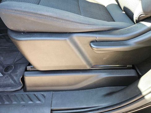 Used 2021 Chevrolet Silverado 1500 Custom image 21