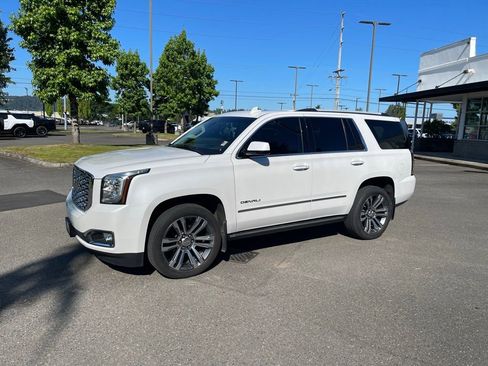 Used 2019 GMC Yukon Denali w/ Denali Ultimate Package AWD/4WD image 1