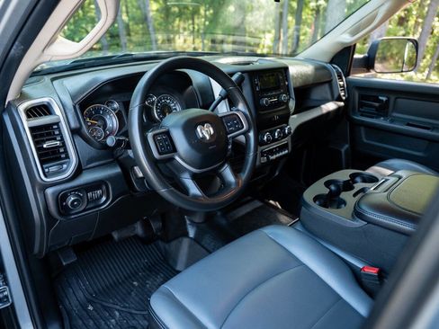 Used 2020 RAM 3500 Tradesman w/ Chrome Appearance Group RWD image 17