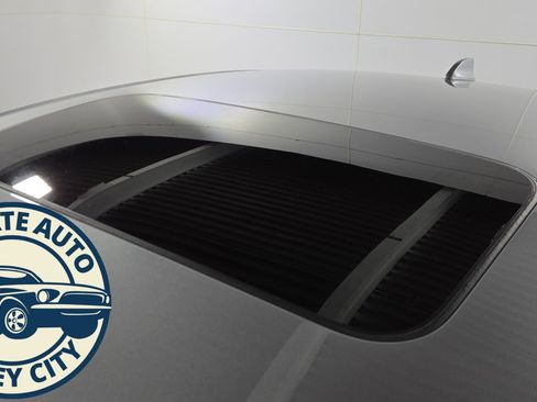 Used 2023 Honda Accord EX image 9