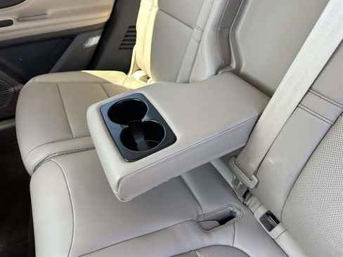 Used 2022 Lincoln Corsair AWD w/ Equipment Group 101A image 11