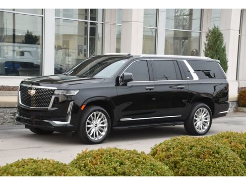 Used 2023 Cadillac Escalade ESV Premium Luxury image 7