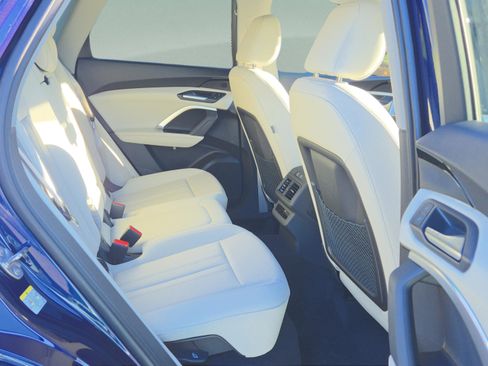 New 2025 Audi Q5 Premium image 17