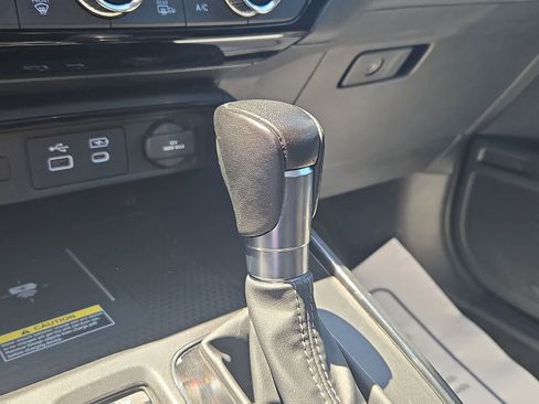 Used 2025 Honda CR-V EX-L image 16