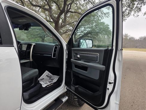 Used 2015 RAM 1500 Lone Star image 38