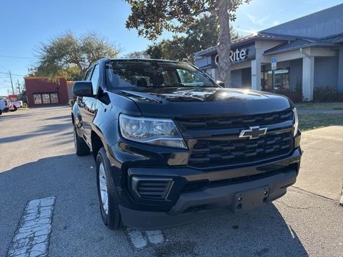 Used 2021 Chevrolet Colorado LT image 2