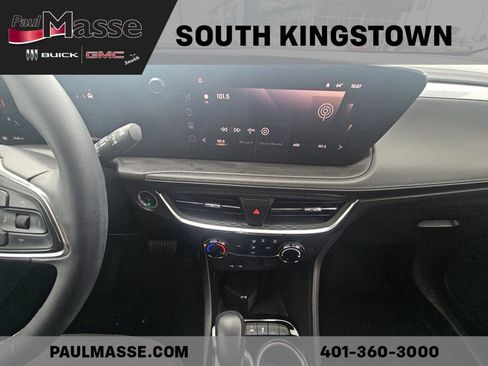 Used 2024 Buick Encore GX Preferred AWD/4WD image 17