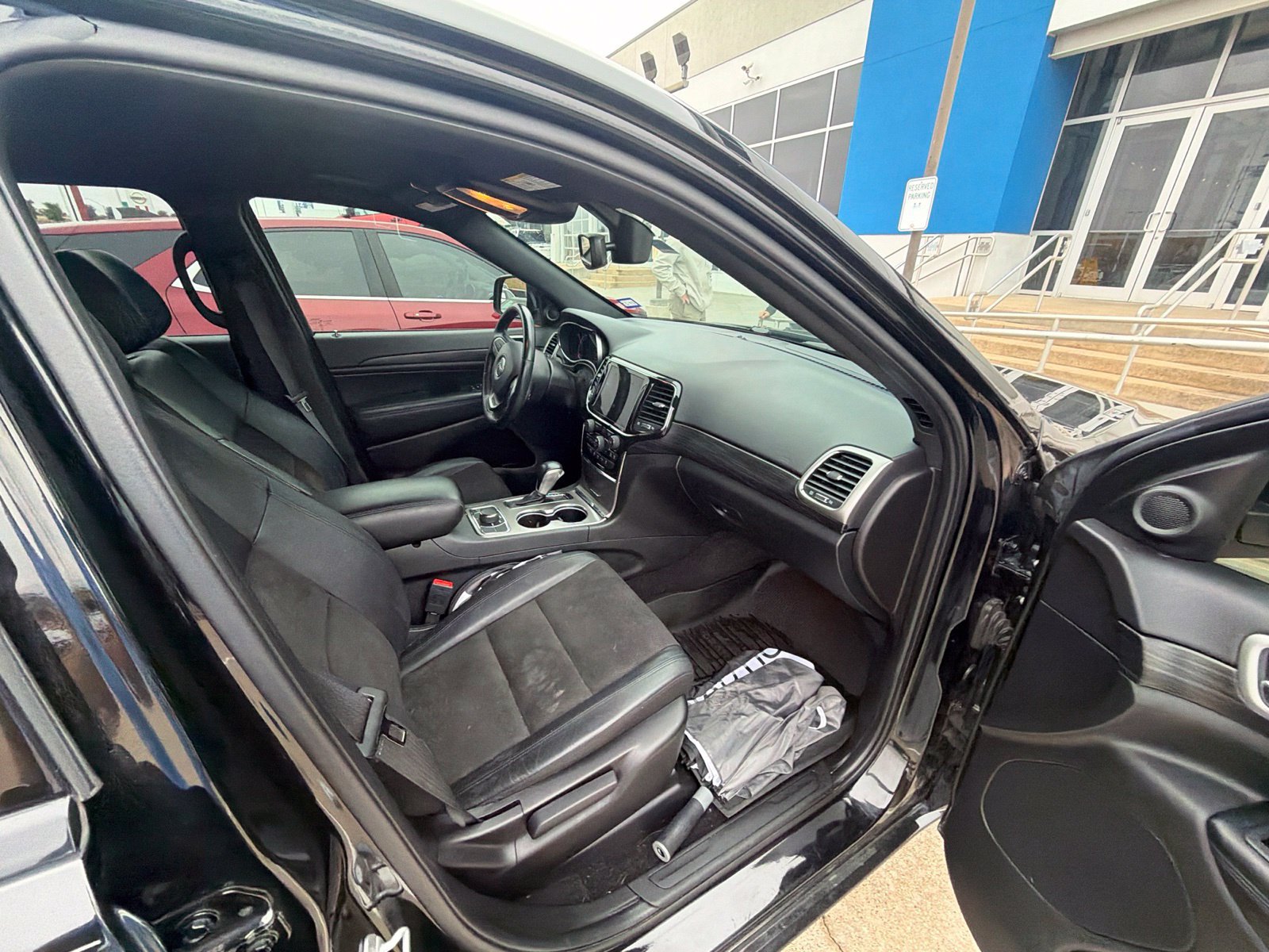 Used 2022 Jeep Grand Cherokee Laredo X AWD/4WD image 19