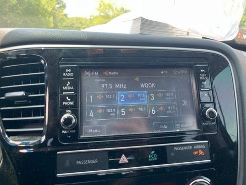 Used 2019 Mitsubishi Outlander ES FWD image 24