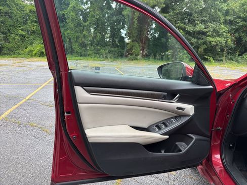Used 2018 Honda Accord EX-L image 13