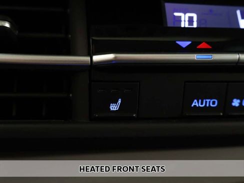 Used 2023 Toyota Sienna XLE w/ XLE Plus Package image 8