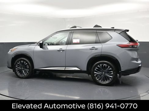 Certified 2026 Nissan Rogue Platinum w/ Platinum Premium Package AWD/4WD image 32