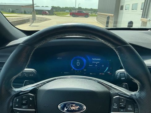 Used 2022 Ford Explorer ST w/ Equipment Group 401A AWD/4WD image 14