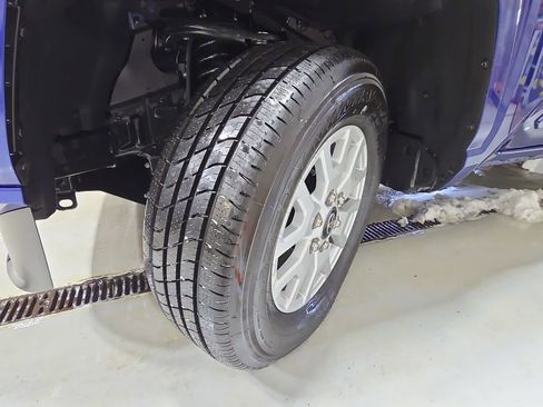 Used 2025 Toyota Tacoma SR5 image 32