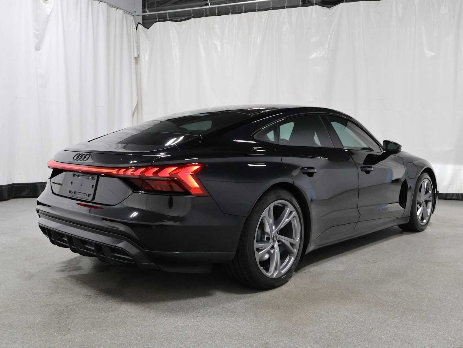 Used 2022 Audi e-tron GT Premium Plus AWD/4WD image 9