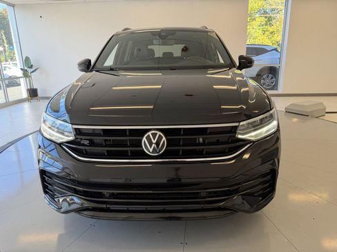 Used 2022 Volkswagen Tiguan SE R-Line AWD/4WD image 55
