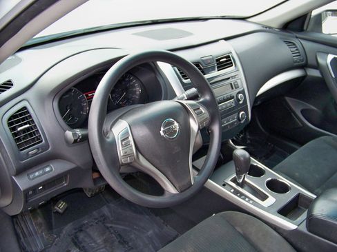 Used 2015 Nissan Altima 2.5 S w/ Power Driver Seat Package FWD image 28
