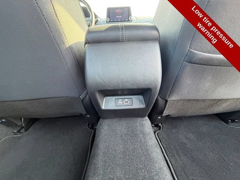 Used 2024 Nissan Altima 2.5 SV AWD/4WD image 38