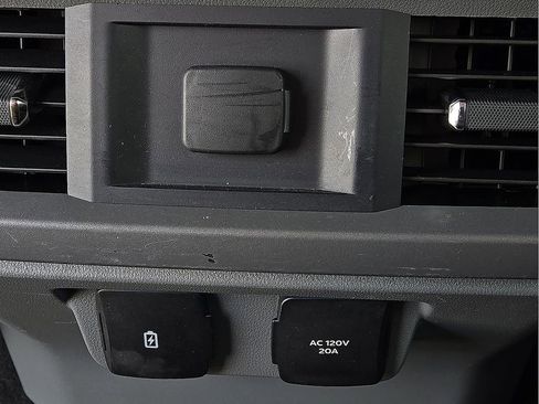 Used 2024 Ford F150 XLT w/ Equipment Group 302A MID image 9