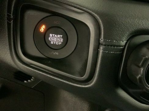 Used 2024 Jeep Wrangler Unlimited Sahara w/ Technology Group AWD/4WD image 20