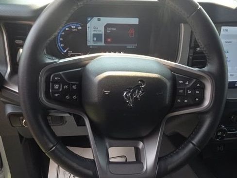 Used 2024 Ford Bronco Outer Banks AWD/4WD image 12
