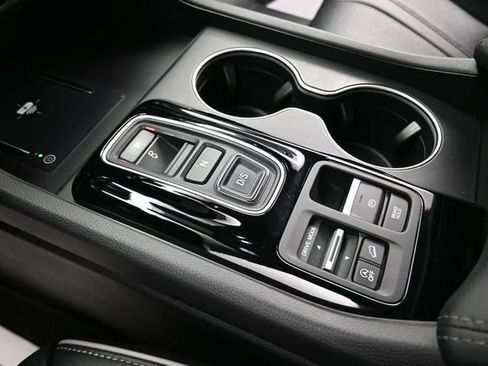 Used 2023 Honda Pilot Elite image 12