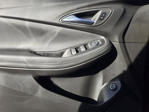 Used 2025 Buick Encore GX Preferred image 22