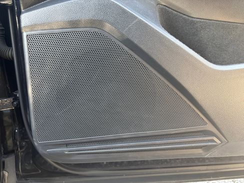 Used 2022 Volkswagen Tiguan S image 43