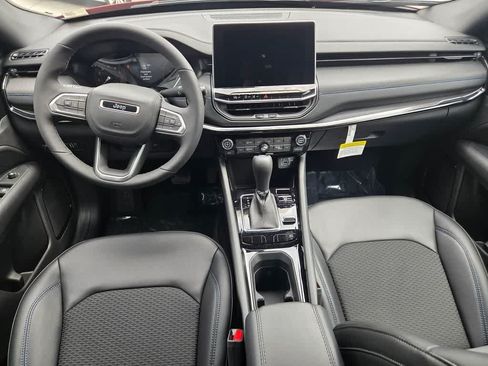 New 2026 Jeep Compass Latitude AWD/4WD image 9