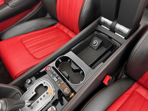 Used 2015 Bentley Continental GT image 26