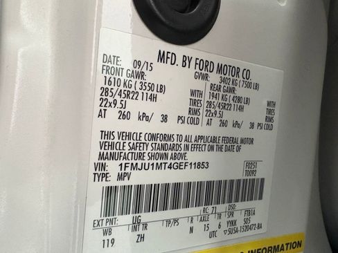 Used 2016 Ford Expedition Platinum image 18