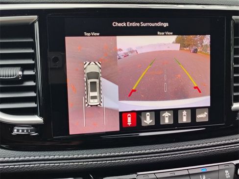 New 2026 Chrysler Pacifica Select image 3