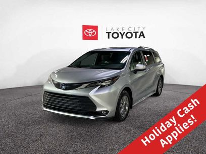New 2025 Toyota Sienna XLE