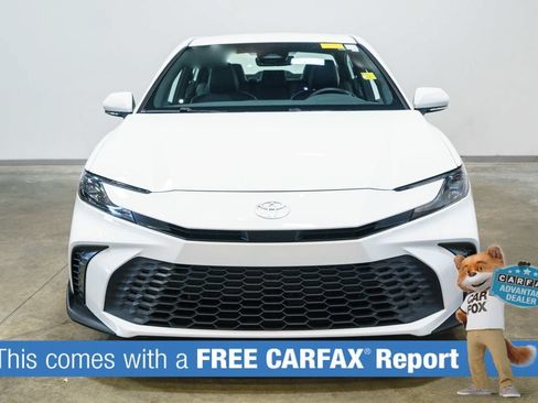 Used 2025 Toyota Camry SE w/ Convenience Package AWD/4WD image 2